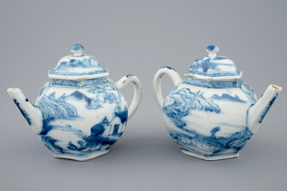 A pair of Chinese blue and white teapots and covers, 18th C.